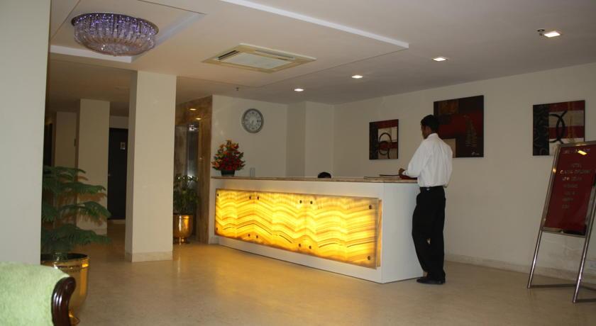 Hotel Classic Diplomat New Delhi Interior photo