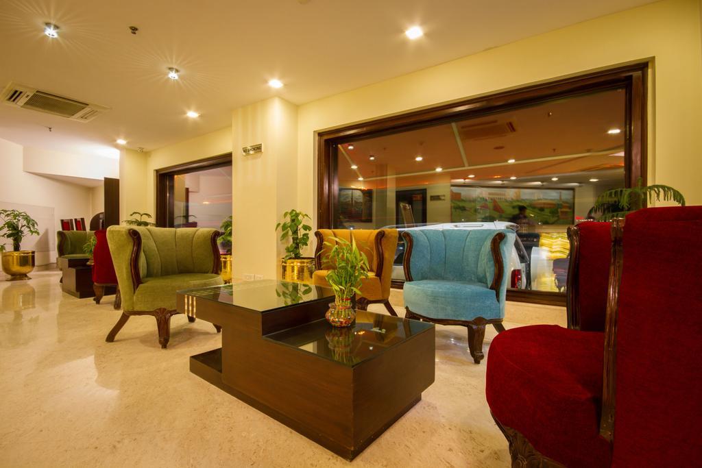 Hotel Classic Diplomat New Delhi Interior photo