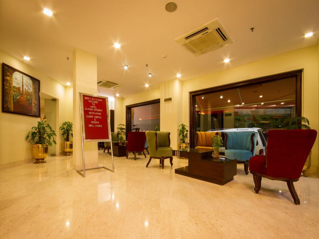 Hotel Classic Diplomat New Delhi Exterior photo